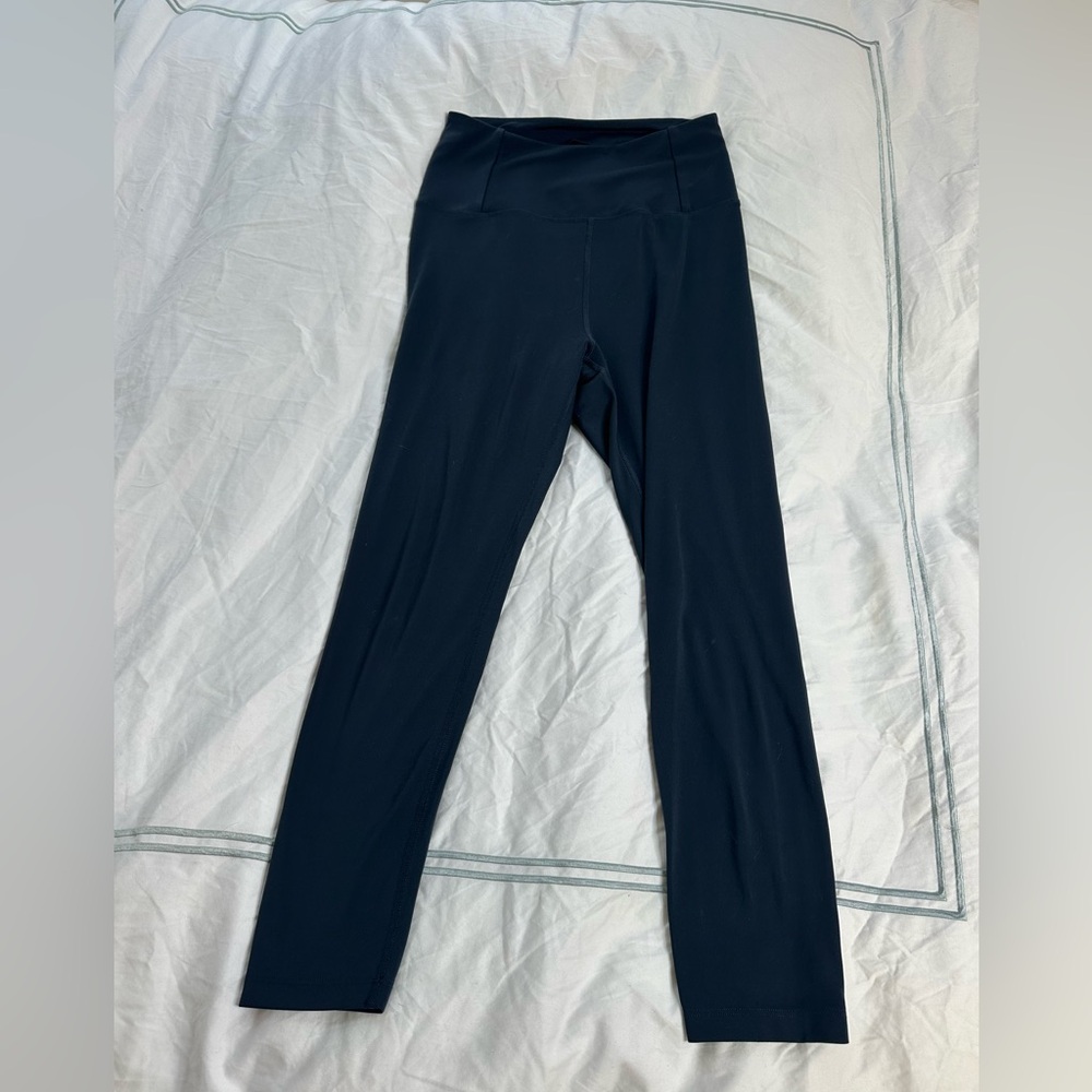 Girlfriend Collective Navy Leggings in Size M
